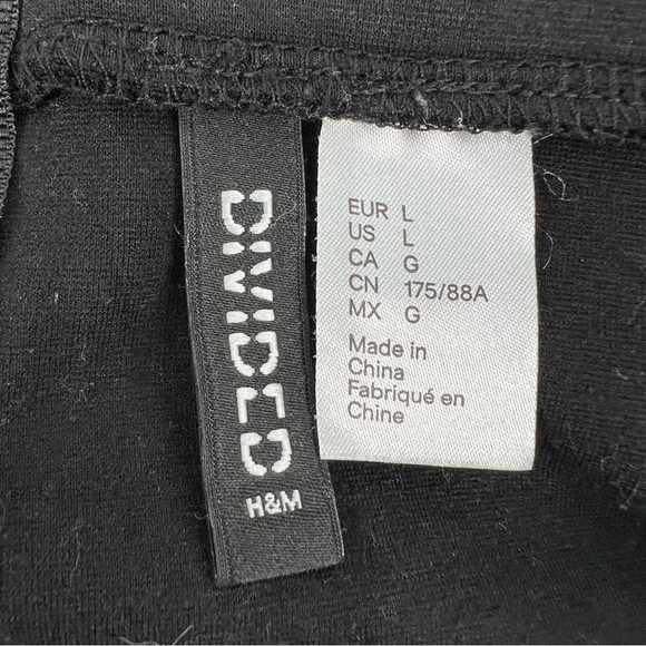 H&M Divided Black Flared Mini Skirt Size L Women’s - Picture 2 of 5